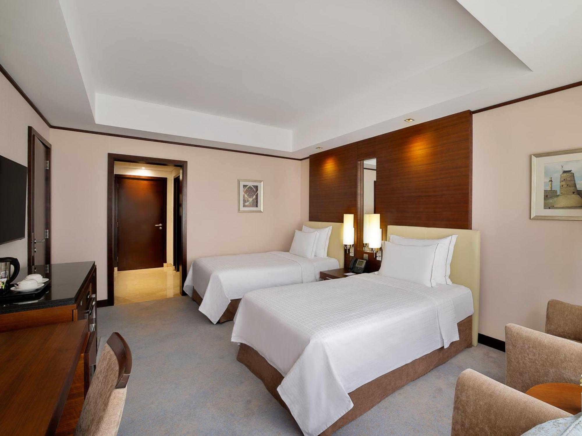 Grand Millennium Dubai Hotel Room photo