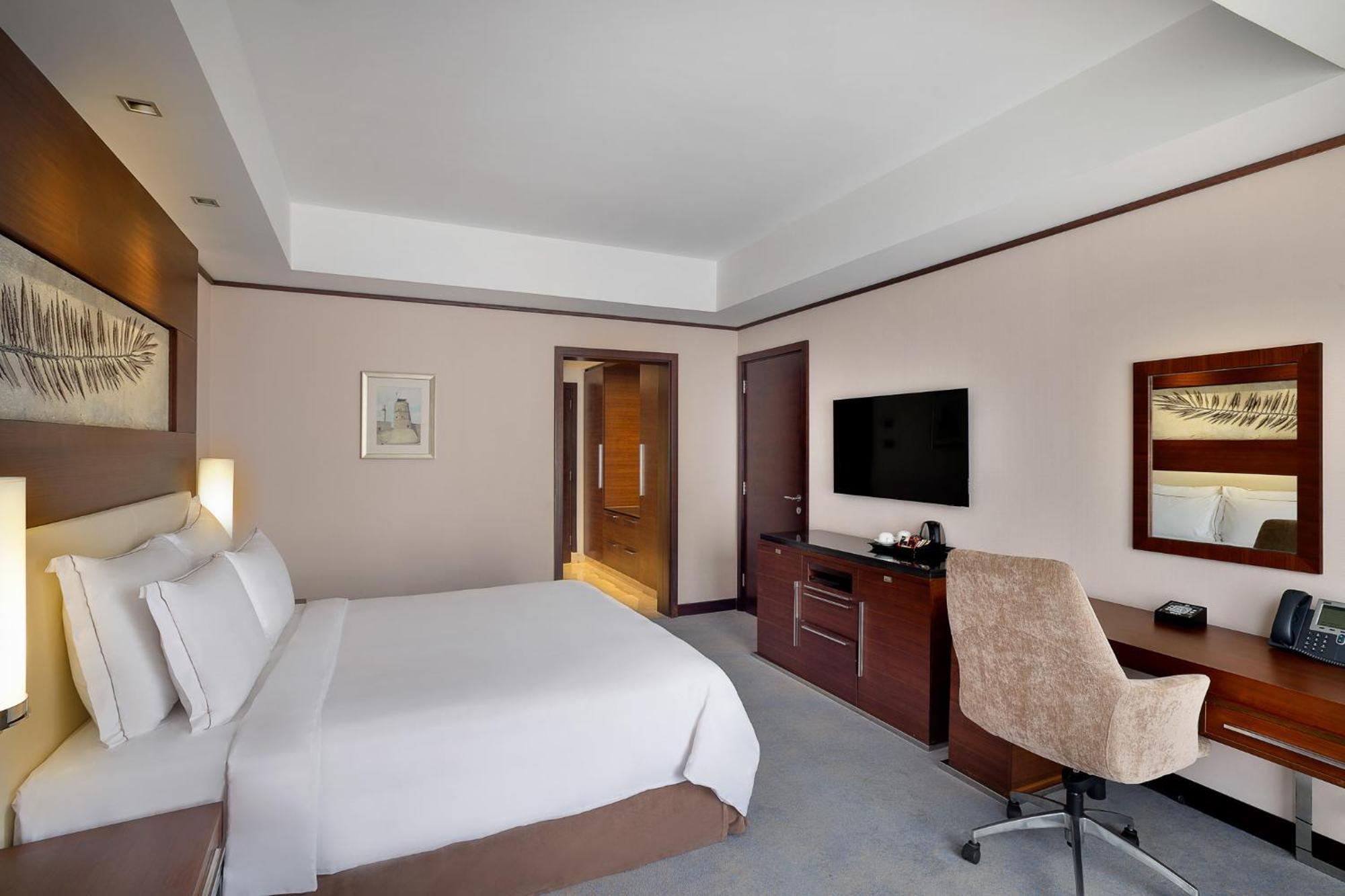 Grand Millennium Dubai Hotel Room photo