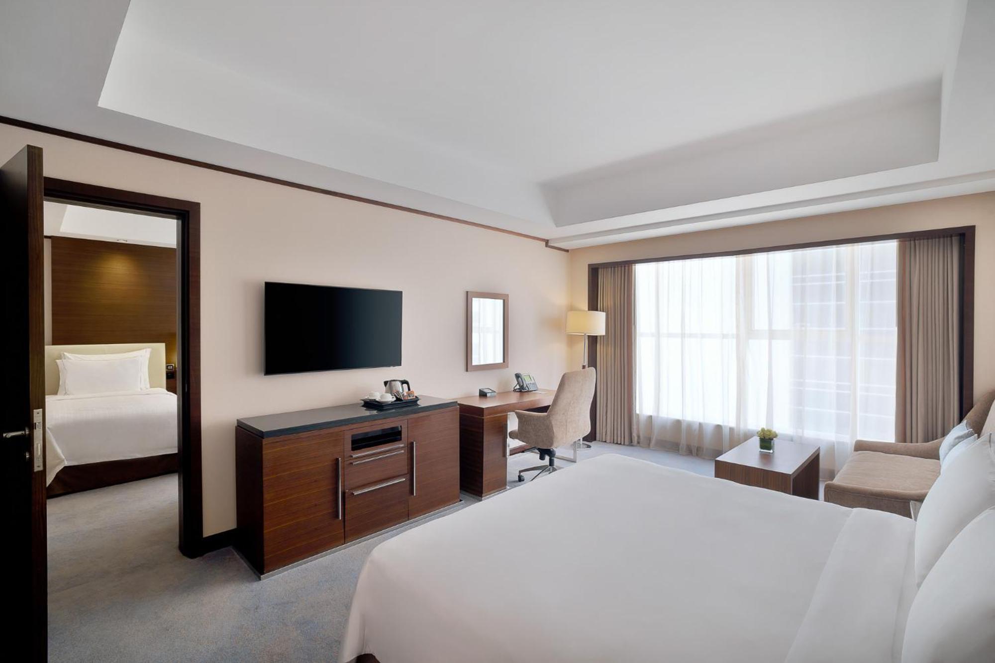 Grand Millennium Dubai Hotel Room photo