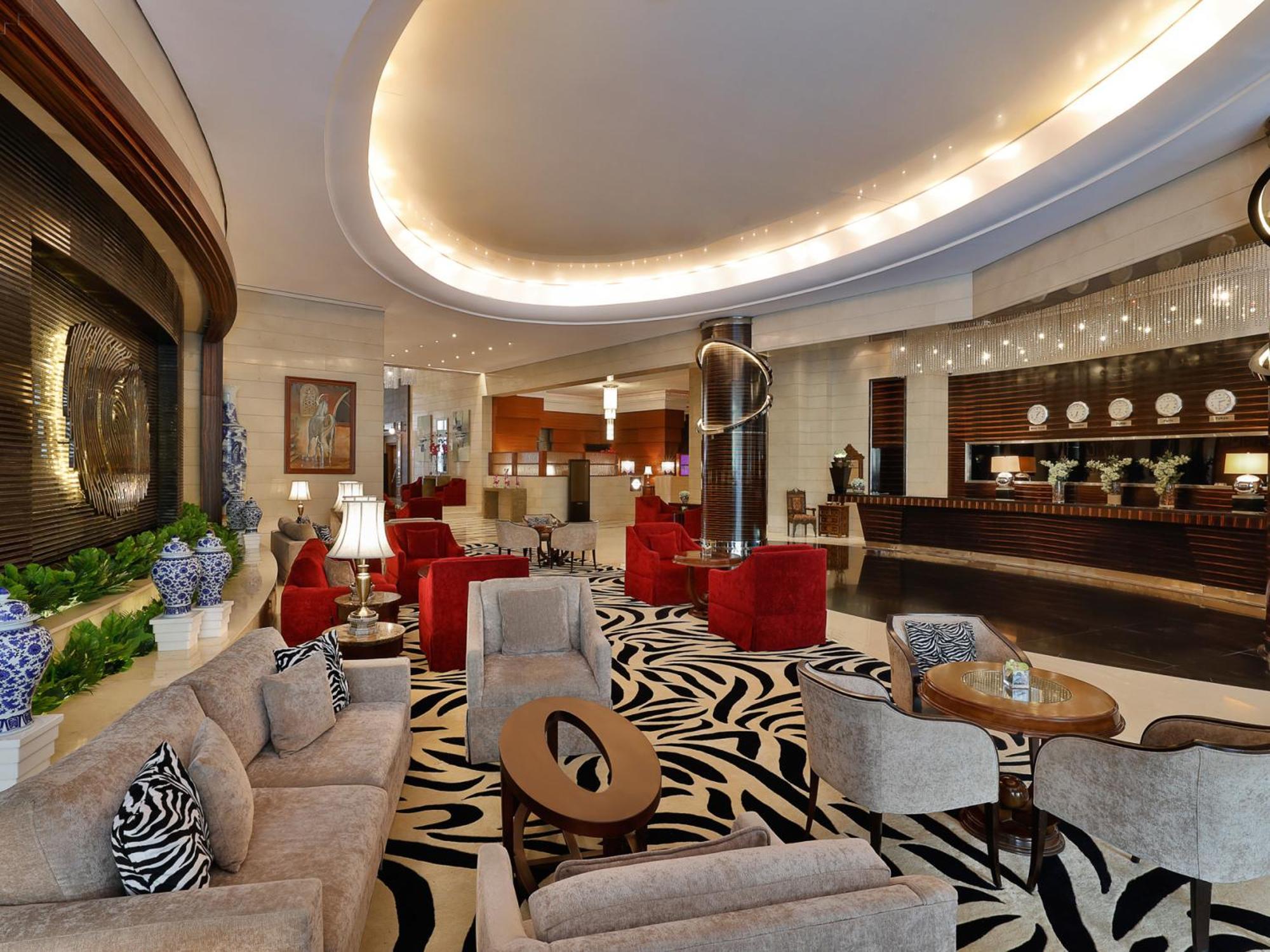 Grand Millennium Dubai Hotel Exterior photo Lobby